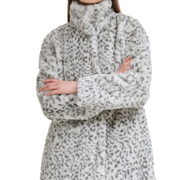 Kenneth Cole Snow Leopard Faux Fur Coat with Standing Collar NWT - Picture 3 of 5